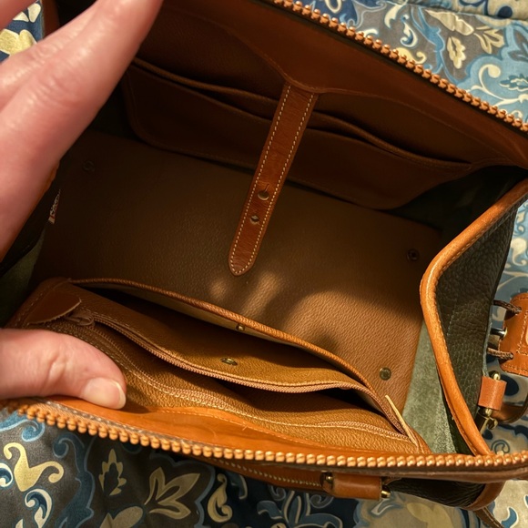 Dooney and Bourke vintage Gladstone - Picture 9 of 16